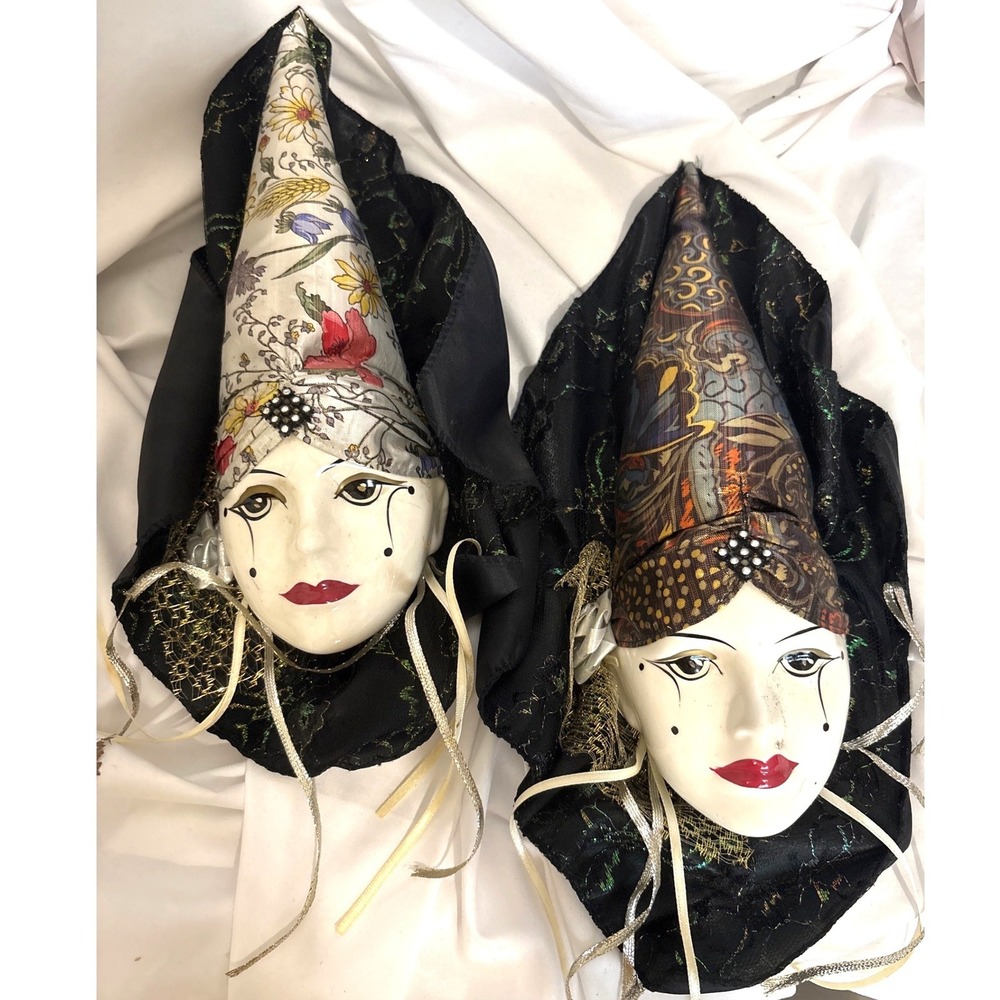 VTG Venetian-Style Porcelain Jester Wall Mask, Late 20th Century Unmarked